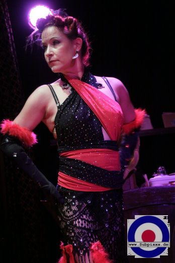 Roxie Heart (D)
